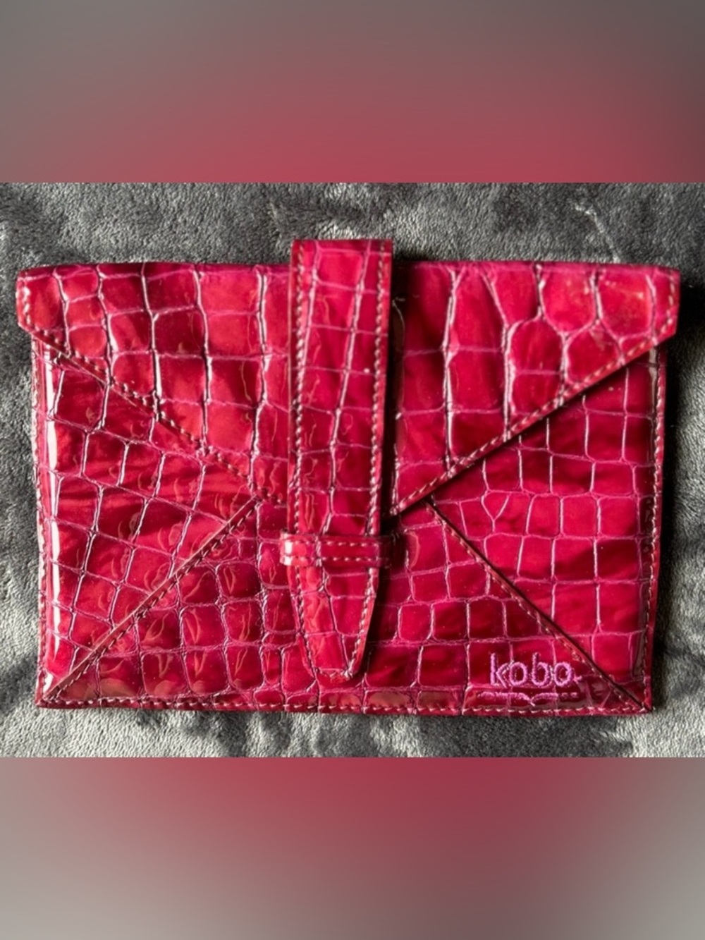 Roots Kobo Croc-Embossed Hot Pink Travel Wallet